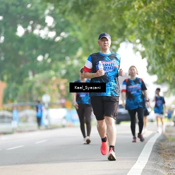 Runner Photo 7692412