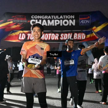 Runner Photo 7692413