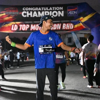 Runner Photo 7692414