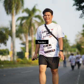 Runner Photo 7692438