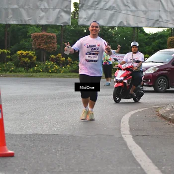 Runner Photo 7692448