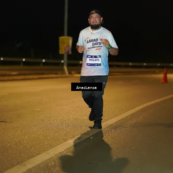 Runner Photo 7692465