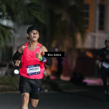 Runner Photo 7692477