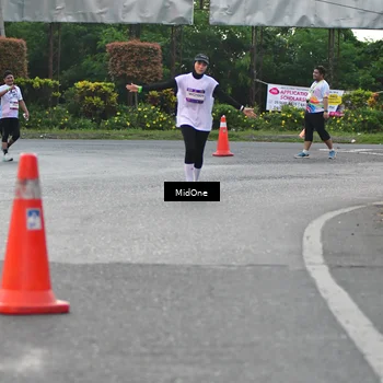 Runner Photo 7692495