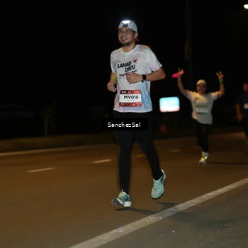 Runner Photo 7692531