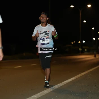 Runner Photo 7692533