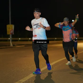 Runner Photo 7692578