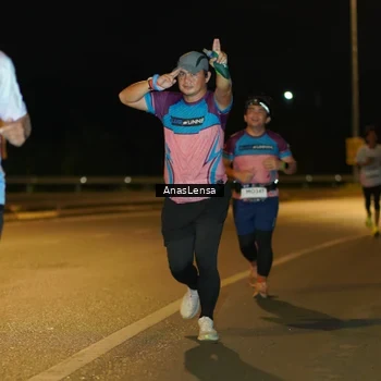 Runner Photo 7692581
