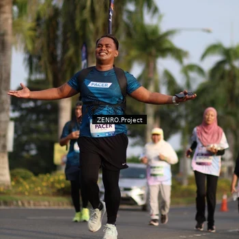 Runner Photo 7692588