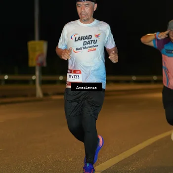 Runner Photo 7692590