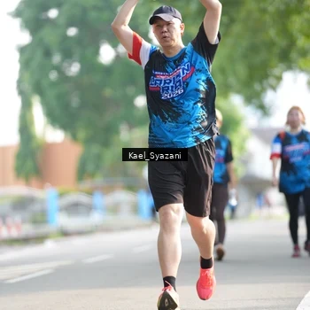 Runner Photo 7692610
