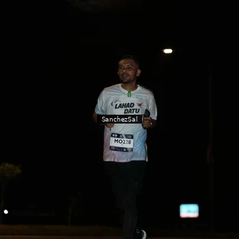 Runner Photo 7692630