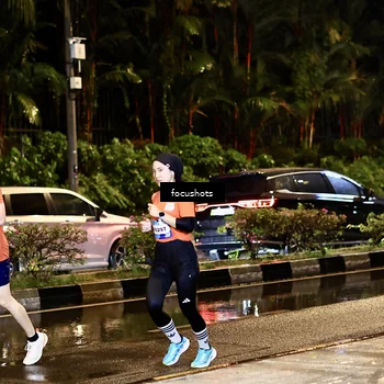 Runner Photo 7692645
