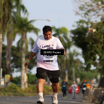 Runner Photo 7692650