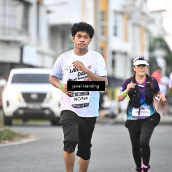 Runner Photo 7692656