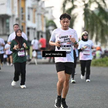 Runner Photo 7692658
