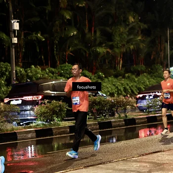 Runner Photo 7692669
