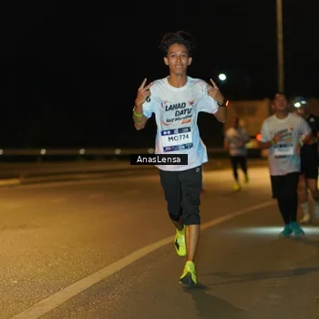 Runner Photo 7692670