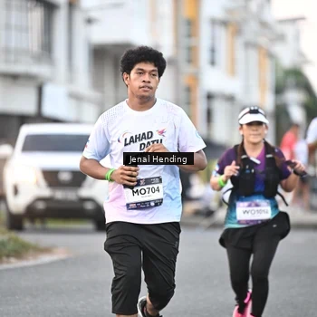 Runner Photo 7692685