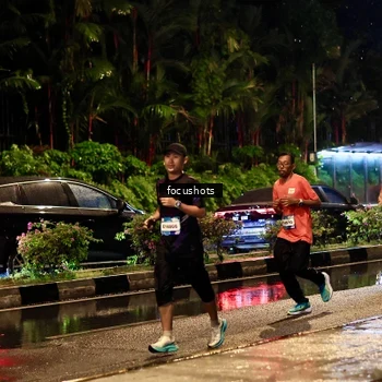 Runner Photo 7692696