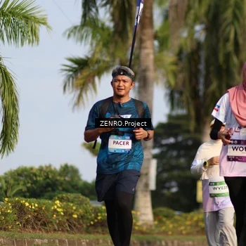 Runner Photo 7692701