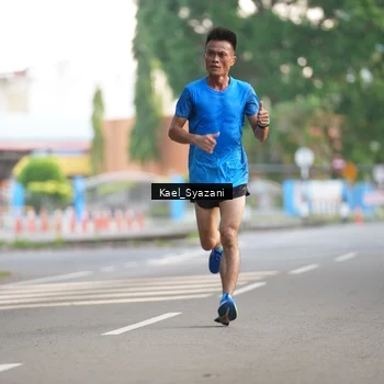 Runner Photo 7692703