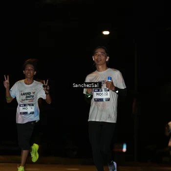 Runner Photo 7692709