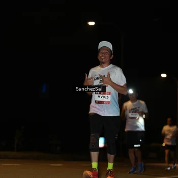 Runner Photo 7692713