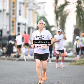 Runner Photo 7692727