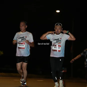 Runner Photo 7692746