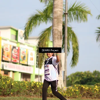 Runner Photo 7692748