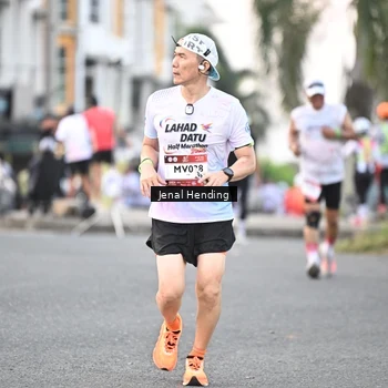Runner Photo 7692752