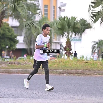 Runner Photo 7692753