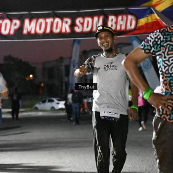 Runner Photo 7692755