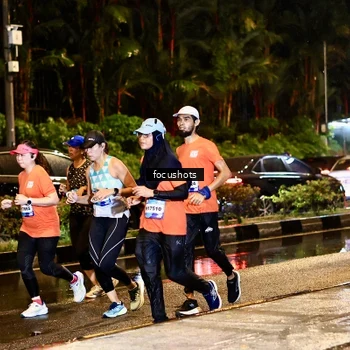 Runner Photo 7692757