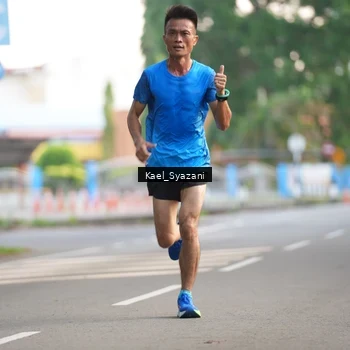 Runner Photo 7692759