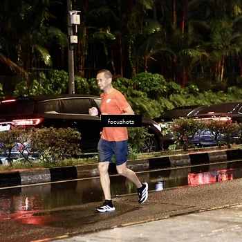 Runner Photo 7692762