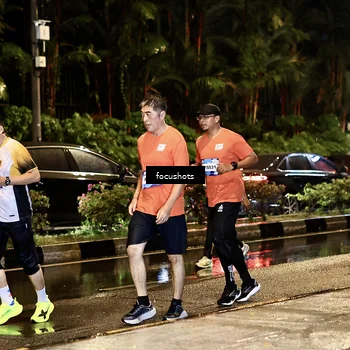 Runner Photo 7692765