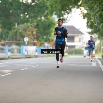 Runner Photo 7692773