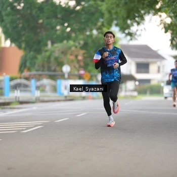 Runner Photo 7692775