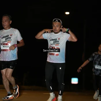 Runner Photo 7692783