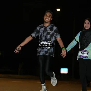 Runner Photo 7692796