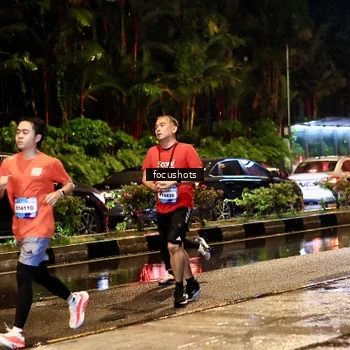 Runner Photo 7692813