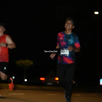 Runner Photo 7692815