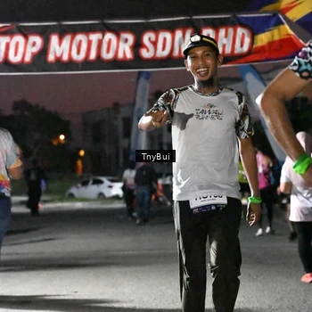 Runner Photo 7692836