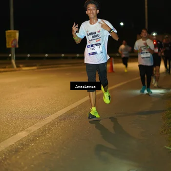 Runner Photo 7692837