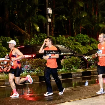 Runner Photo 7692840