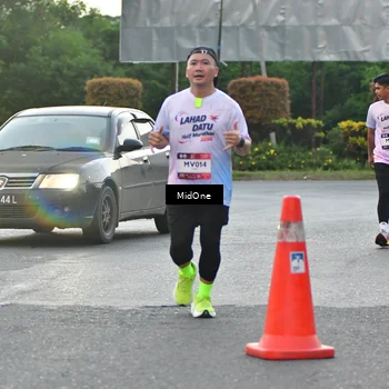Runner Photo 7692846