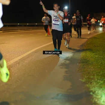 Runner Photo 7692854