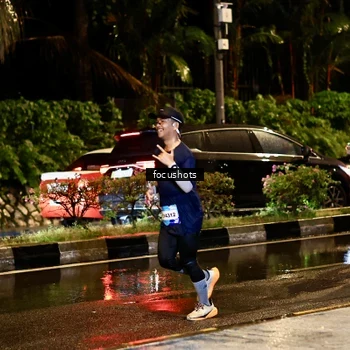 Runner Photo 7692857
